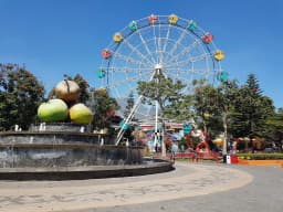 Alun-Alun Batu